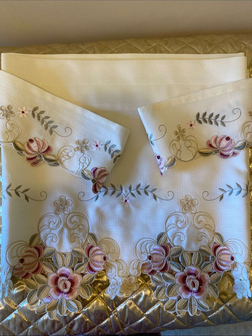 Embroidered Floral Curtains panels, Valances and tiebacks Ivory and Pink 6pc set - Picture 2 of 5